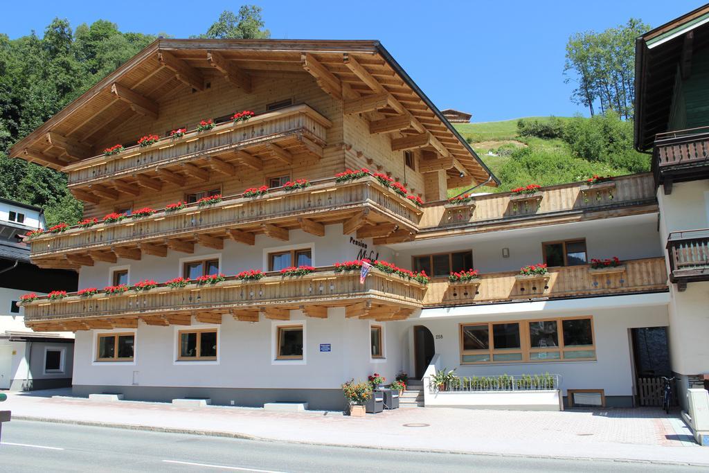 Pension Michael Saalbach-Hinterglemm Eksteriør billede